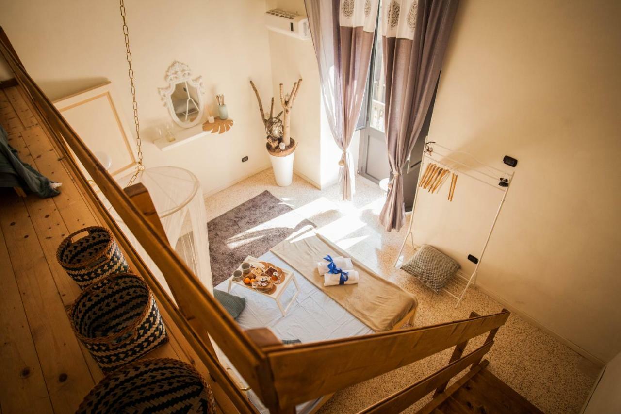 Suite Re Riccardo กาแซร์ตา ภายนอก รูปภาพ
