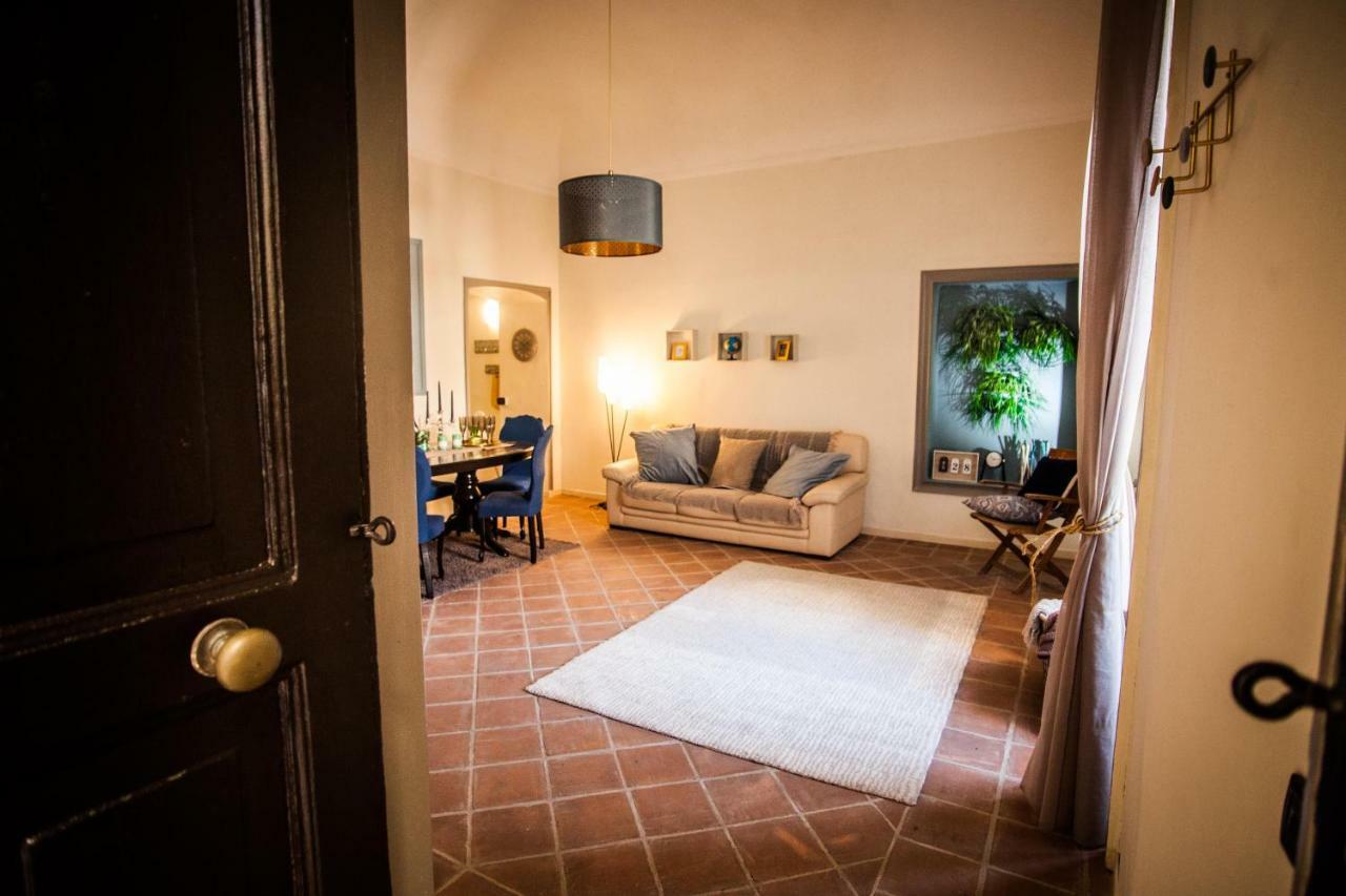 Suite Re Riccardo กาแซร์ตา ภายนอก รูปภาพ