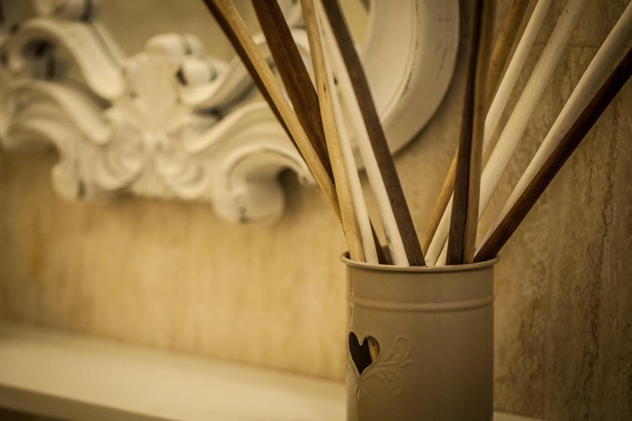 Suite Re Riccardo กาแซร์ตา ภายนอก รูปภาพ